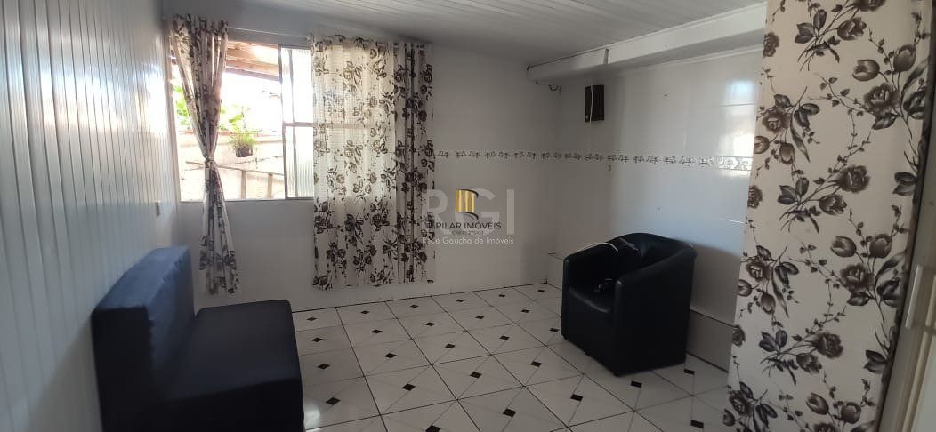 Casa para Venda com 2 dormitórios e 2 vagas no bairro Hípica