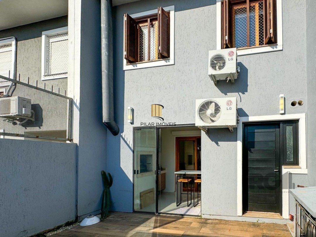 Casa para Venda - 135m², 3 dormitórios, sendo 1 suites, Hípica