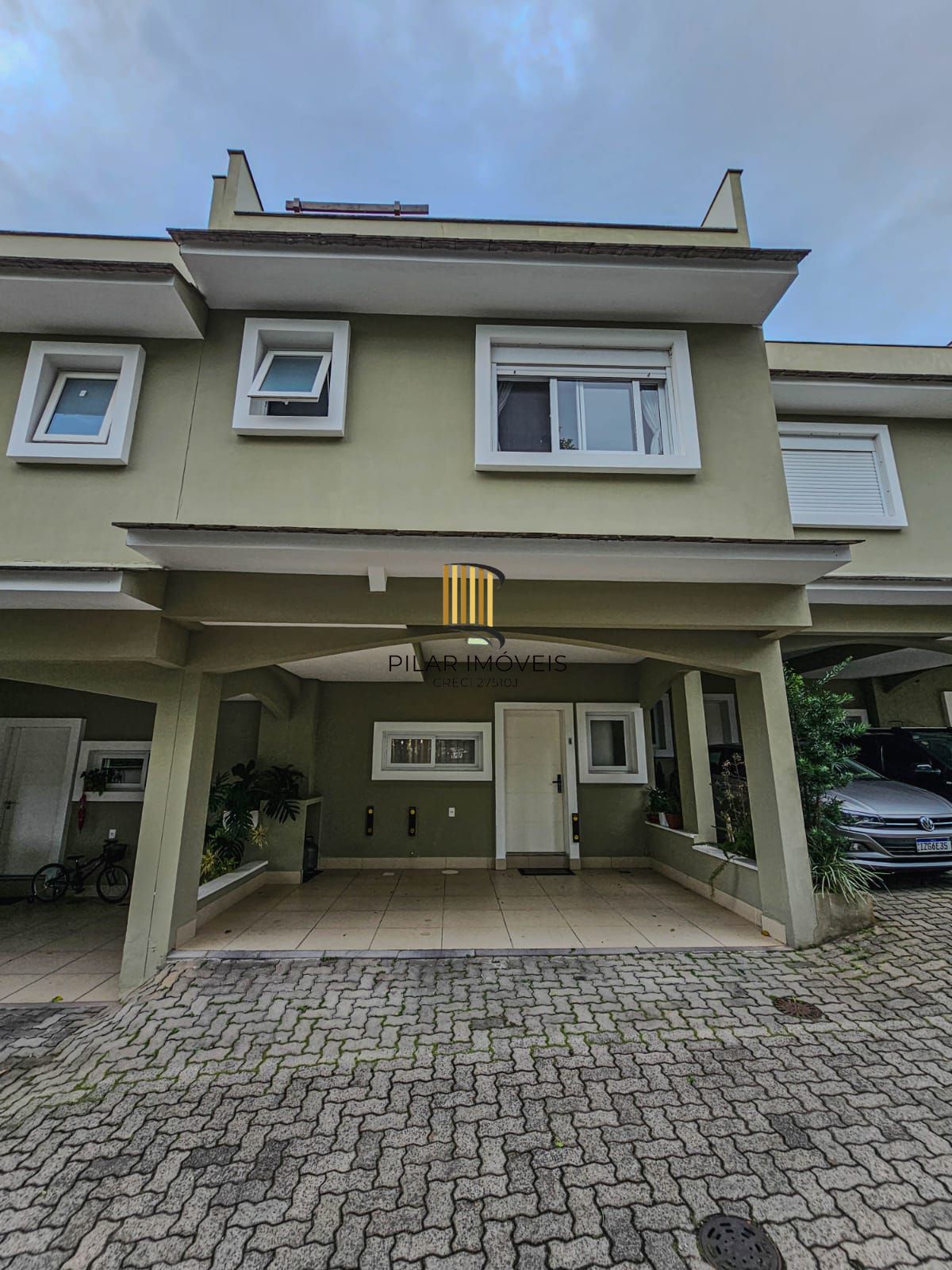Casa de Condomínio 3 dormitórios no bairro Tristeza