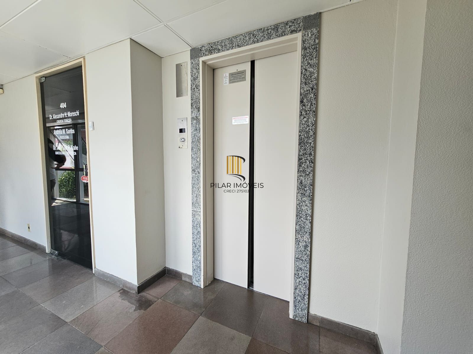 Conjunto comercial no Moinhos de Vento