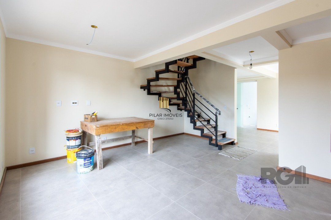 Casa 2 dormitórios no bairro Guarujá