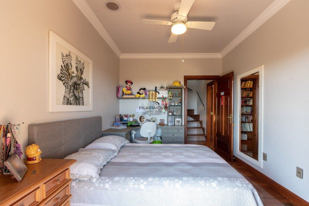 Casa Condominio para Venda - 559m², 4 dormitórios, sendo 3 suites, 3 vagas - Cavalhada