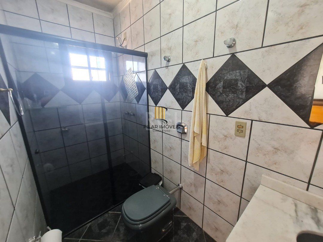 Casa para Venda - 464m², 5 dormitórios, sendo 4 suites, 4 vagas - Nonoai
