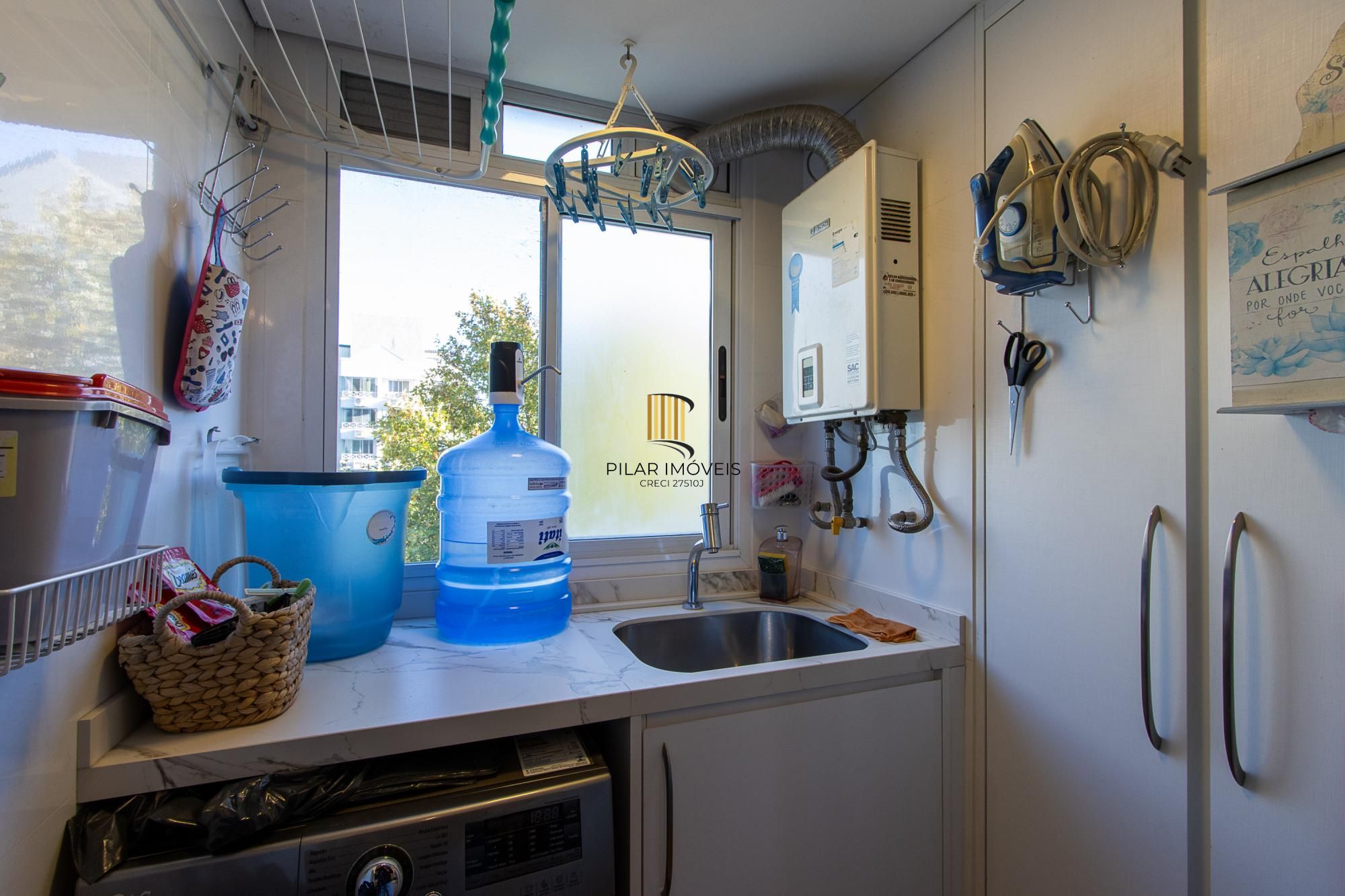 Apartamento com 2 dormitórios no bairro Cavalhada