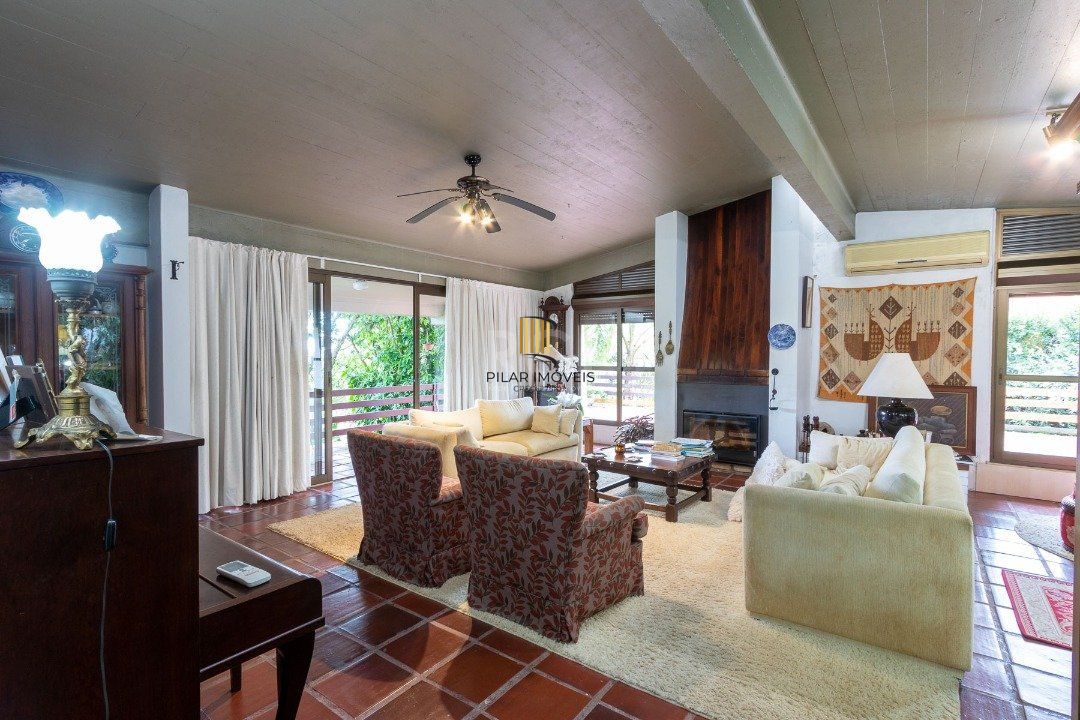 Casa para Venda - 600m², 3 dormitórios, sendo 1 suites, 8 vagas - Vila Assunção