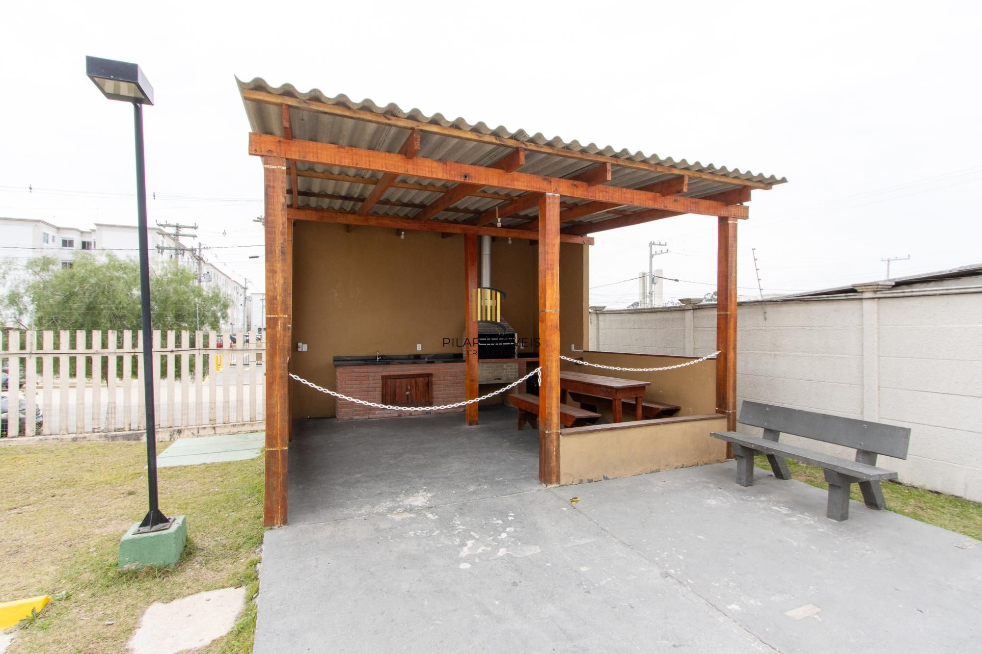 Charmoso Apartamento Semimobiliado de 2 Dormitórios e 1 vaga de garagem no bairro Restinga!