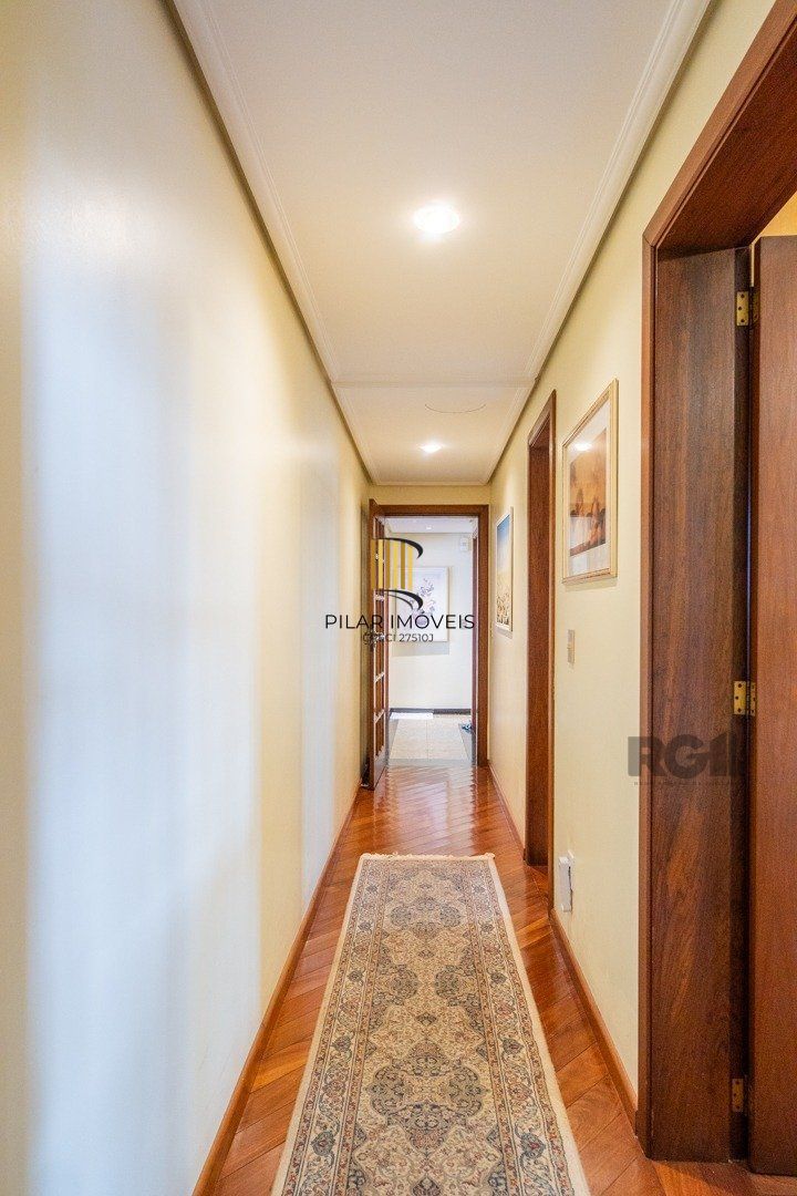 Apartamento amplo de 191m² privativos reformado