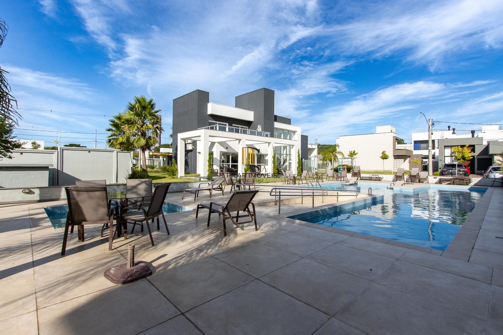 Casa de condomínio, 3 dormitórios, 3 suítes.