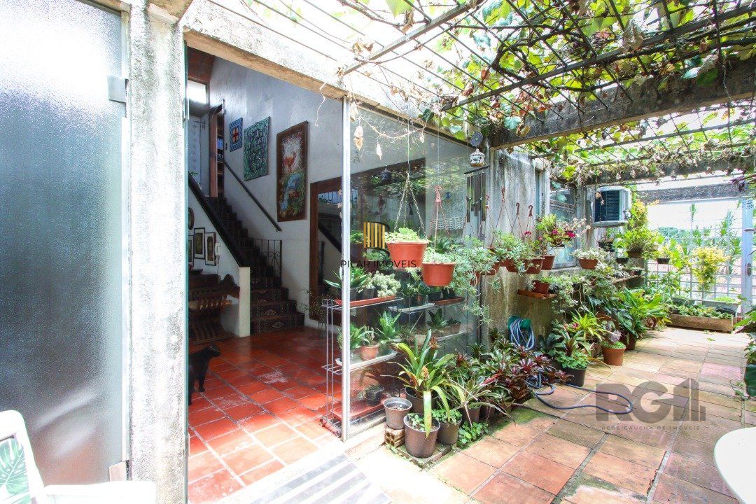 Casa para Venda - 393m², 4 dormitórios, sendo 2 suites, 4 vagas - Ipanema