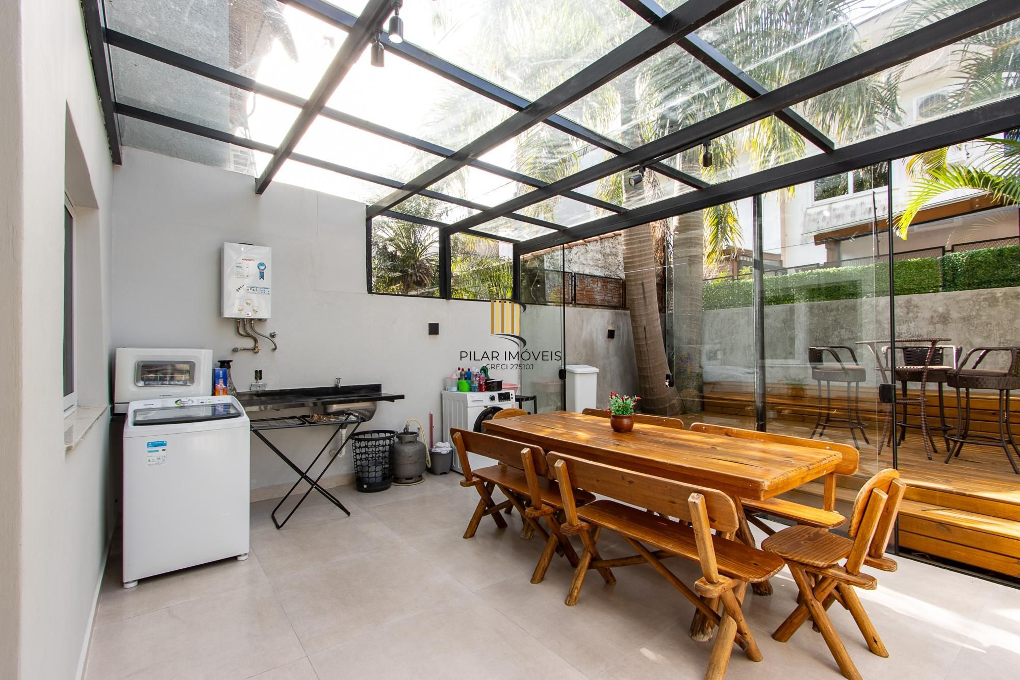 Casa Condominio 2 Dormitório(s) Bairro Hípica