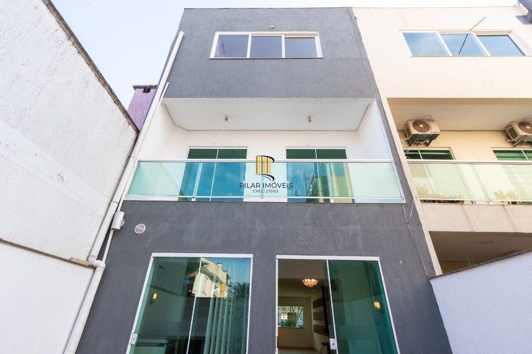 Casa para Venda - 178.4m², 3 dormitórios, sendo 1 suites, 2 vagas - Hípica