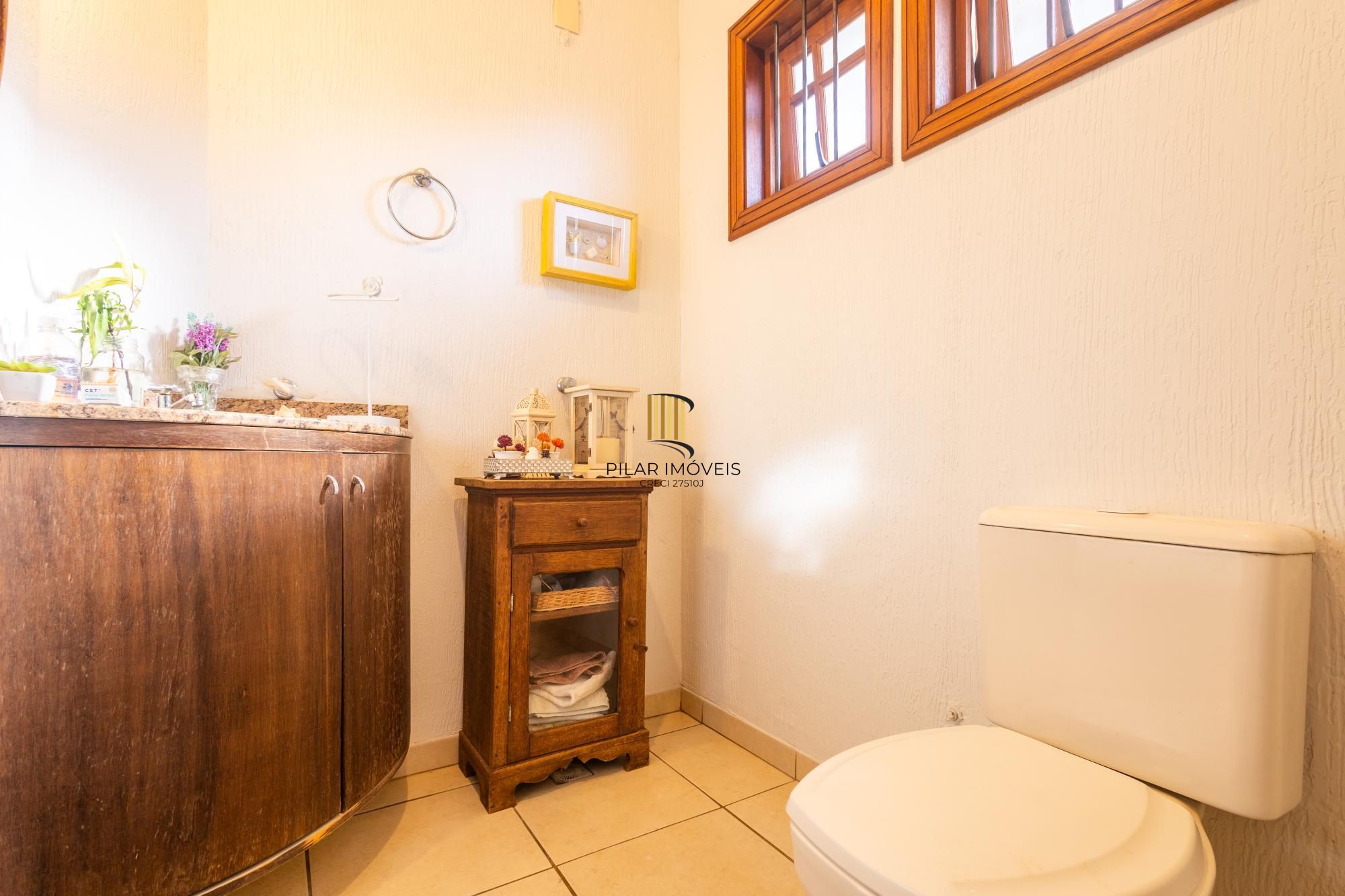 Excelente casa com 214m² privativos na Rua Dona Paulina - Bairro Tristeza!