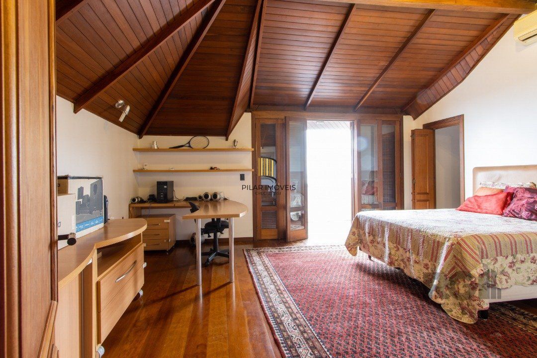 Casa para Venda com 4 dormitórios, sendo 2 suites e 4 vagas no bairro Jardim Isabel