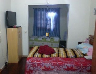 Casa para Venda - 330m², 5 dormitórios, sendo 1 suites, 7 vagas - Menino Deus