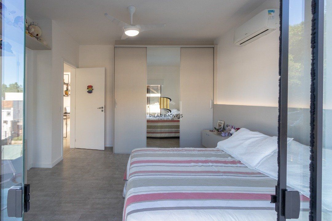 Casa Condominio para Venda - 280m², 3 dormitórios, sendo 3 suites, 4 vagas - Lagos De Nova Ipanema