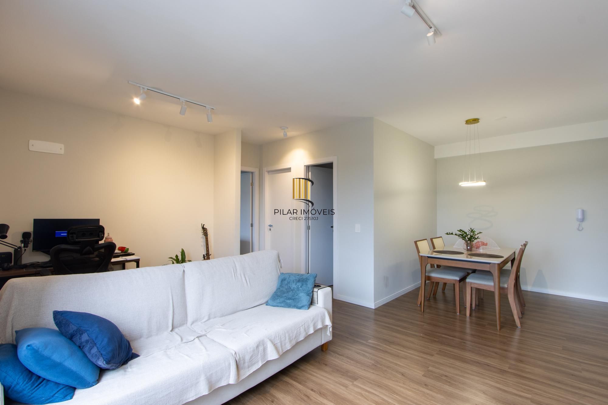 Apartamento à venda no bairro Teresópolis em Porto Alegre.