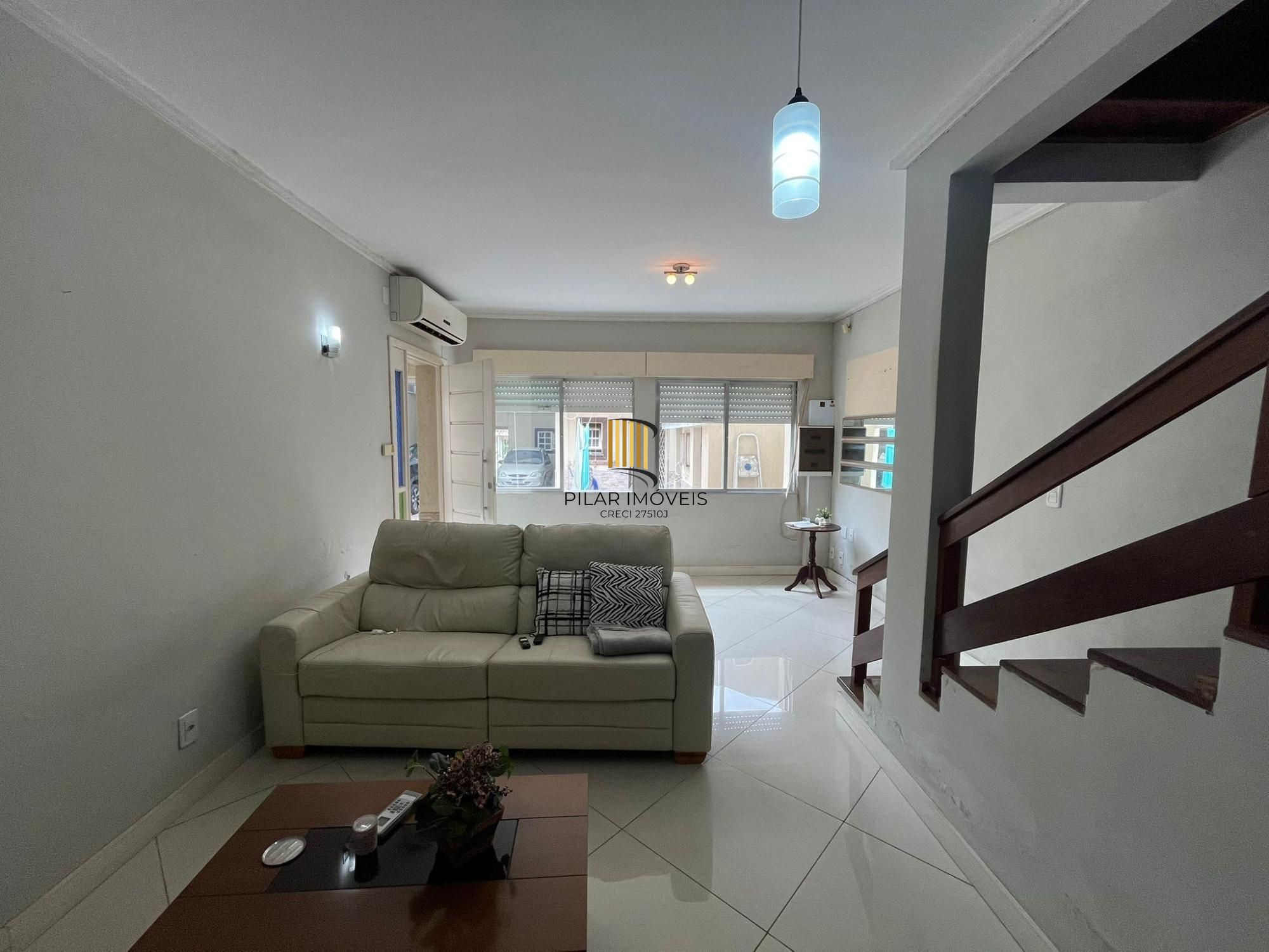 Duas casas no mesmo terreno – conforto, espaço e excelente localização!