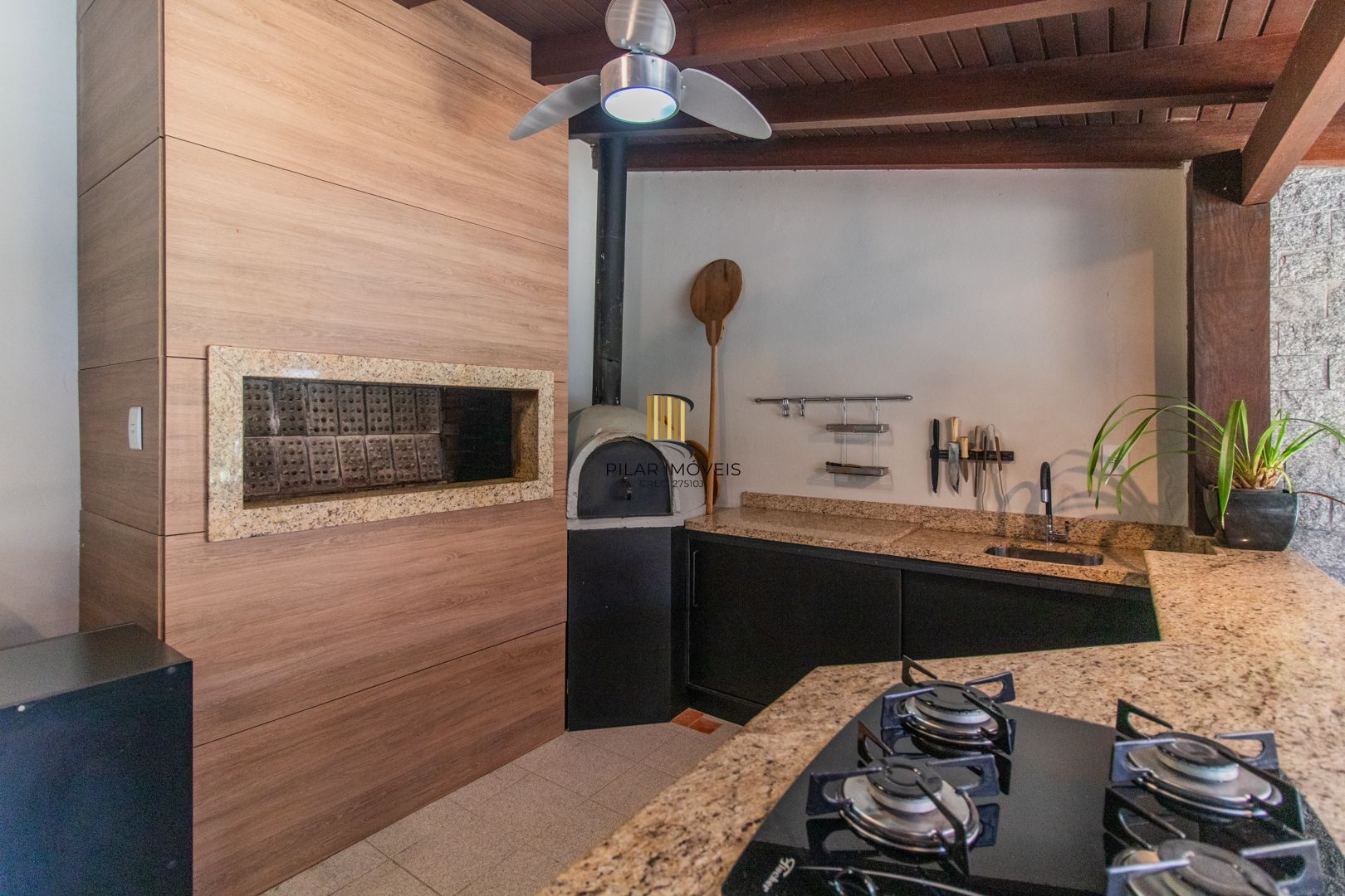 Casa para Venda - 410m², 3 dormitórios, sendo 3 suites, 2 vagas - Ipanema