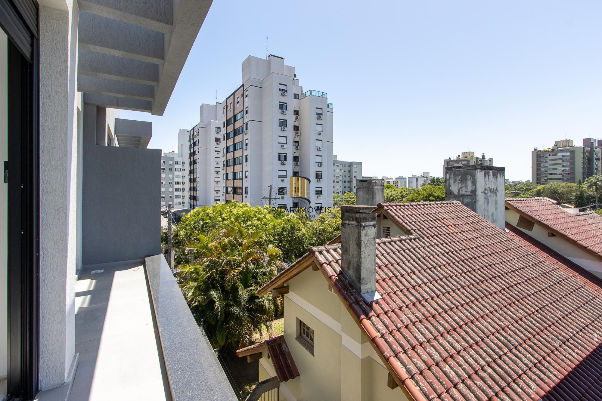 Casa em condomínio com conforto e exclusividade no bairro Tristeza