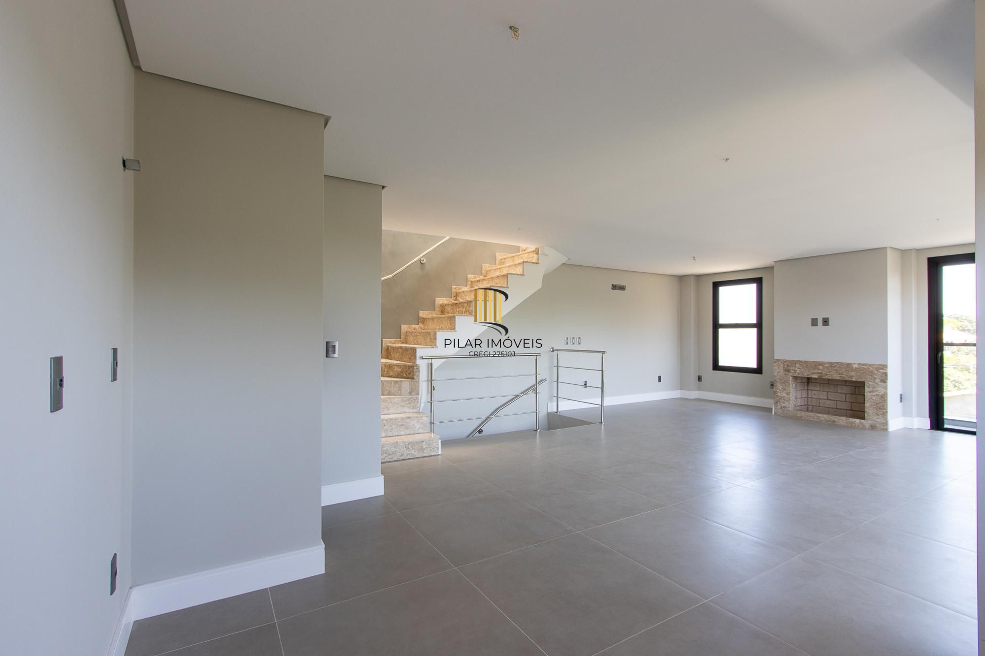 Casa em condomínio com conforto e exclusividade no bairro Tristeza