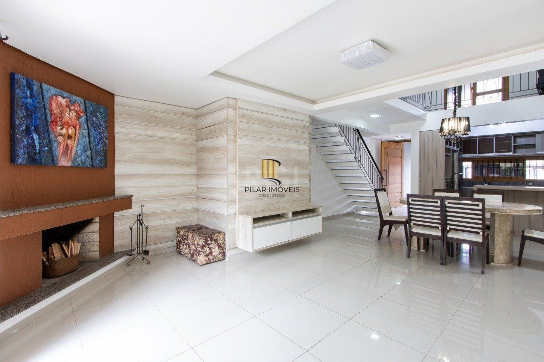 Casa para Venda - 204m², 3 dormitórios, sendo 3 suites, 2 vagas - Espirito Santo