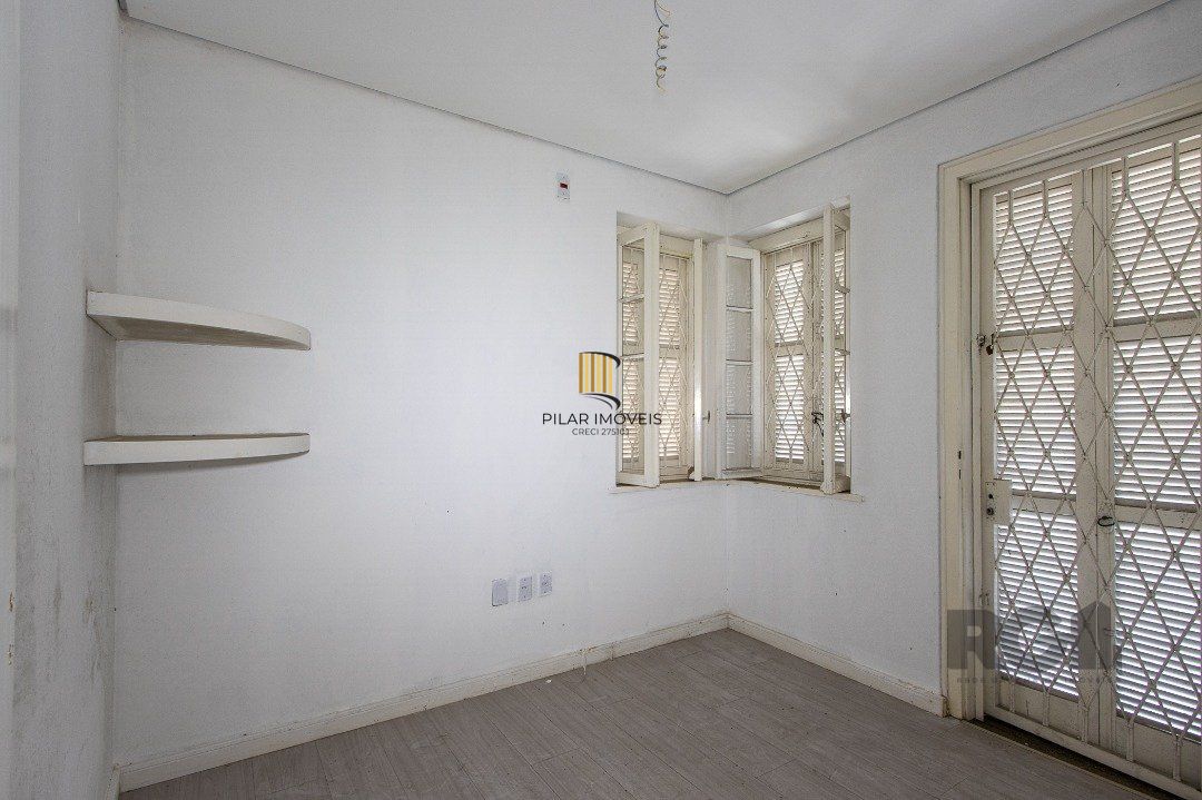 Casa 3 dormitórios no bairro Floresta