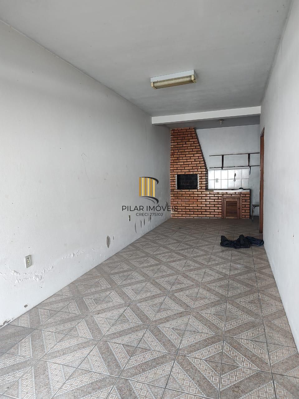 Casa com 3 dormitórios á venda em Porto Alegre