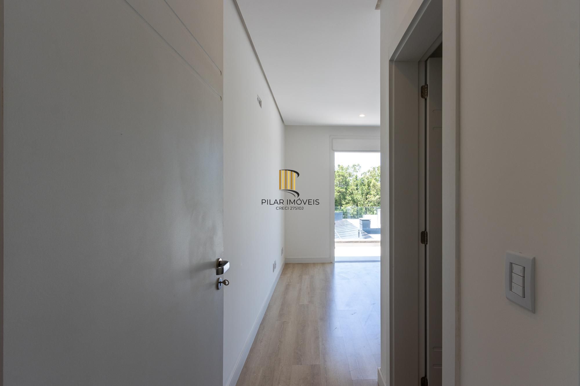 Casa de Condomínio 4 dormitórios no bairro Vila Nova