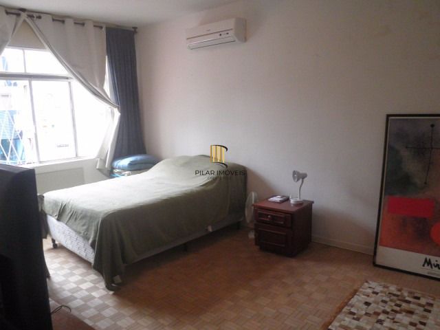 Casa para Venda - 330m², 4 dormitórios, Menino Deus