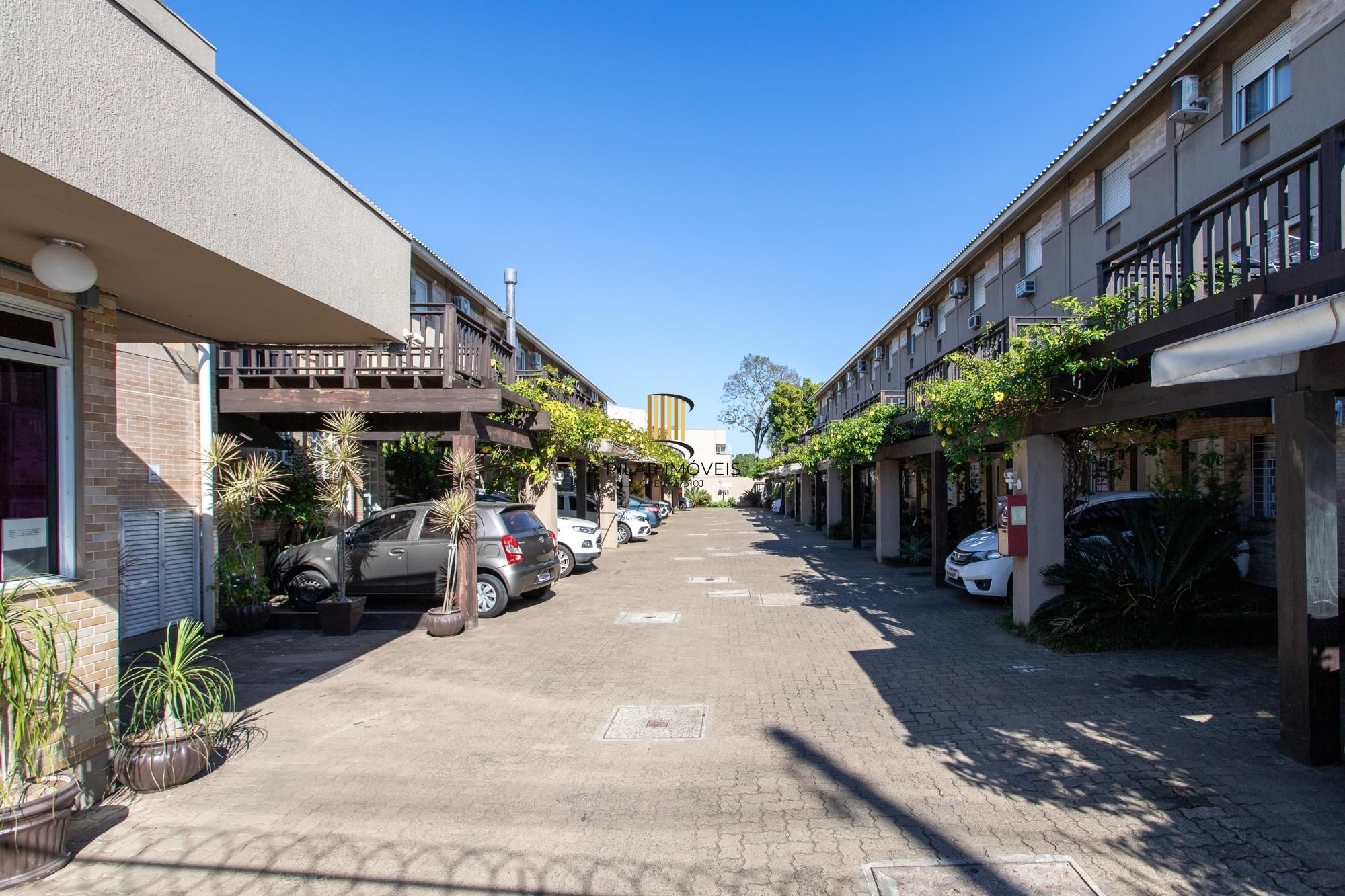 Casa de Condomínio 3 dormitórios no bairro Cavalhada