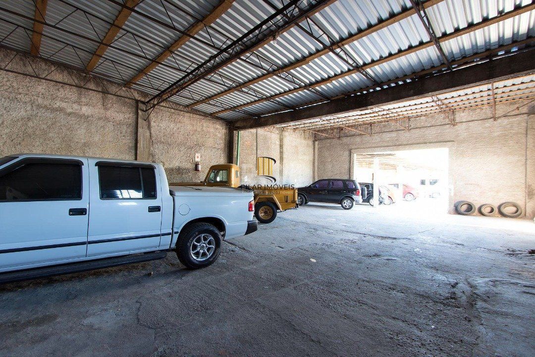 Casa Comercial para Venda - 112m², 3 dormitórios, 2 vagas - Medianeira