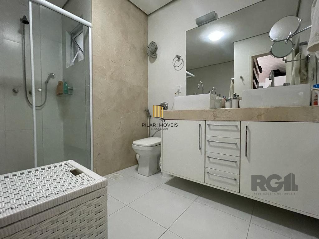 Casa 5 dormitórios no bairro Nonoai