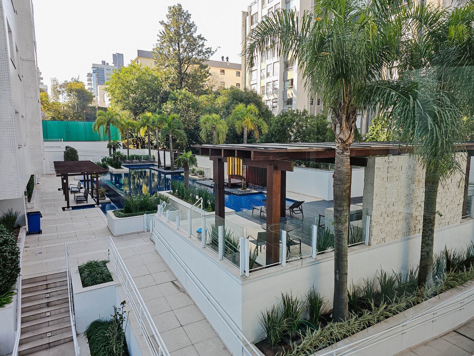 Apartamento com 202m², 3 suítes, lareira, churrasqueira, 3 vagas, infraestrutura completa, no Bela Vista.