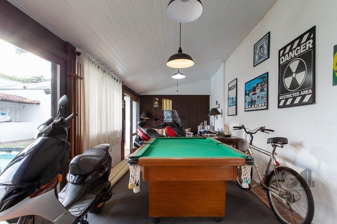 Casa 4 dormitórios no bairro Jardim Isabel