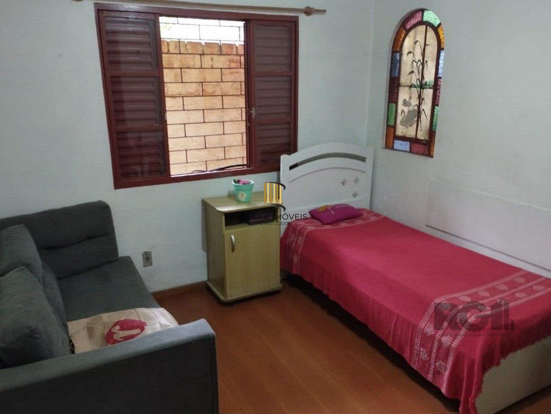 Casa 2 dormitórios no bairro Camaquã
