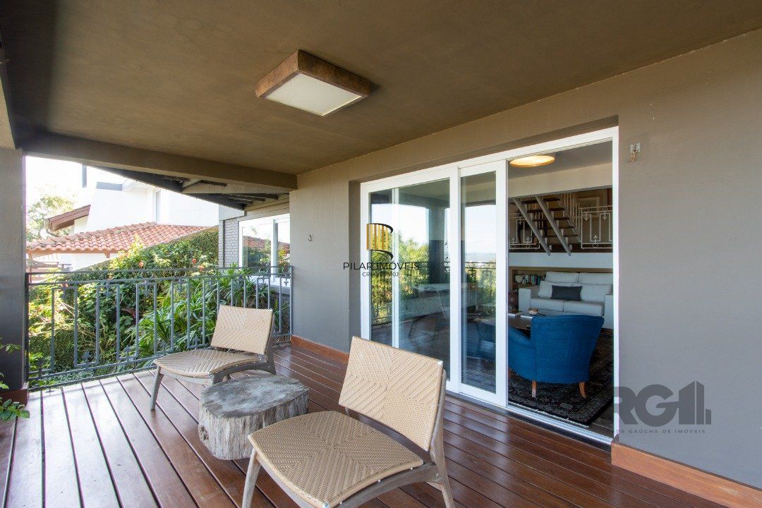 Casa deslumbrante vista do Guaiba, 3 dormitórios, sendo 1 suite master com closet e banheira de hidro com vista para o rio