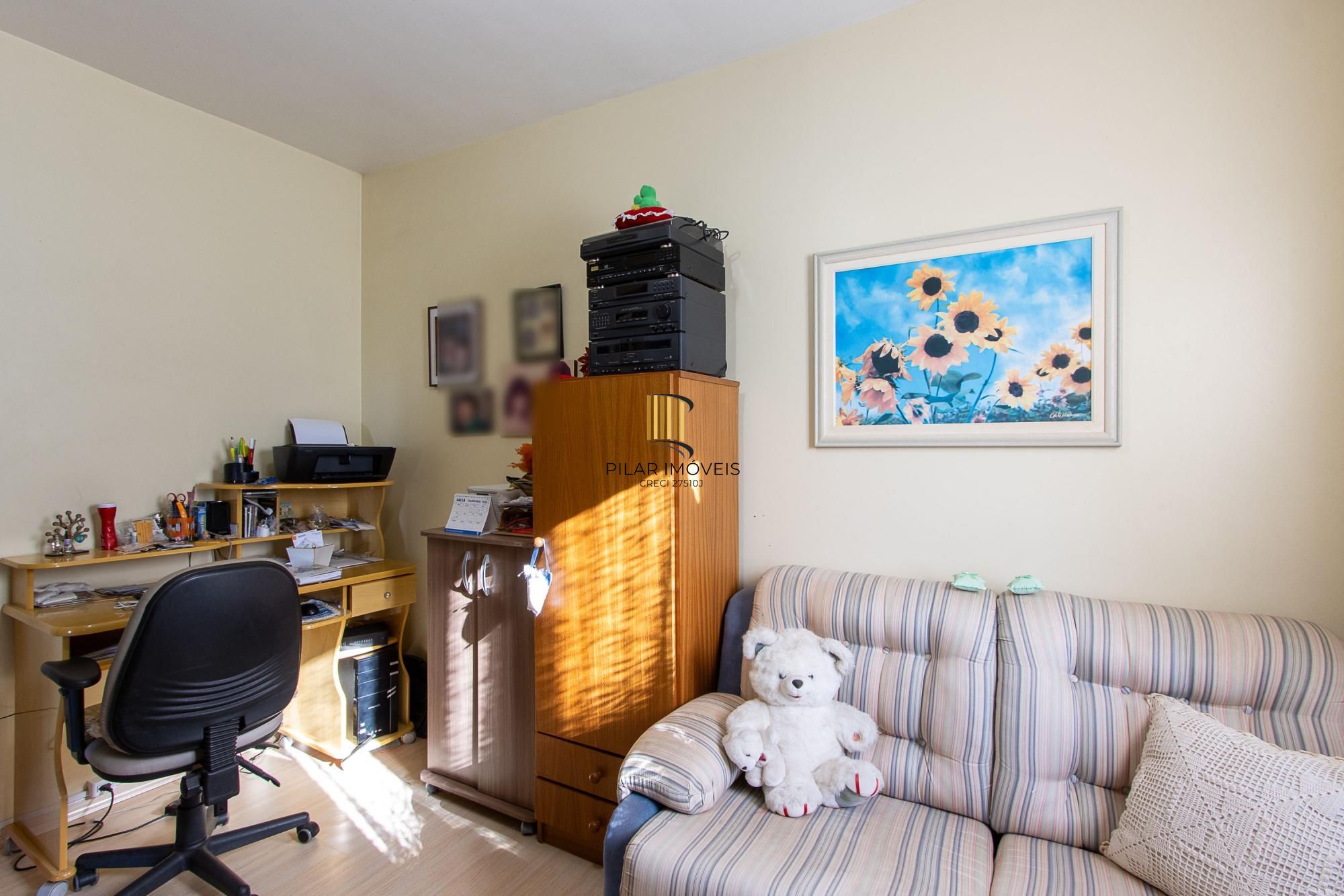 **Casa de 05 dormitórios, 03 suítes, 06 Banheiros, com 315,10m² privativos na Vila Conceição, Porto Alegre, RS**