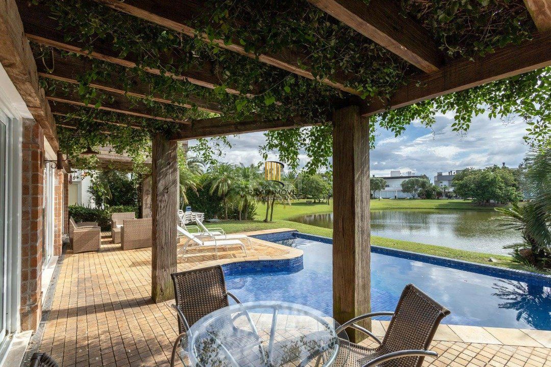 Casa Condominio para Venda - 399m², 5 dormitórios, sendo 5 suites, 4 vagas - Atlântida