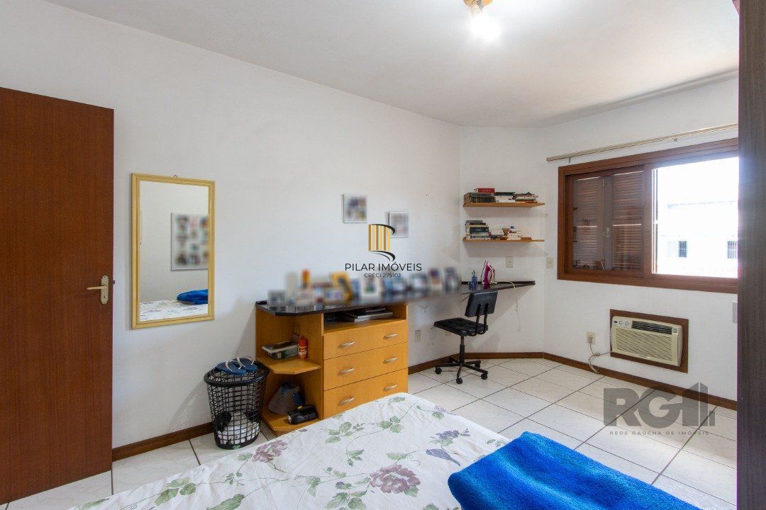Casa com 3 dormitórios, sendo 1 suíte para venda  no bairro Hípica
