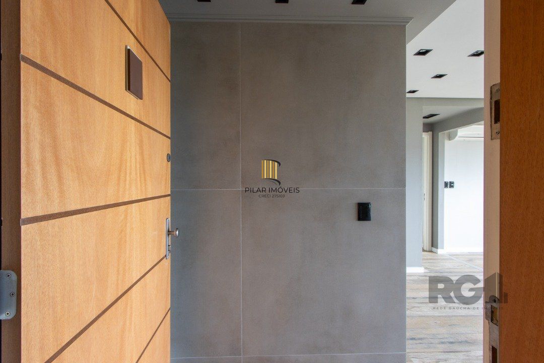 Apartamento em Porto Alegre, no bairro Cavalhada, com 3 dormitório(s), e 3 banheiros, à venda.