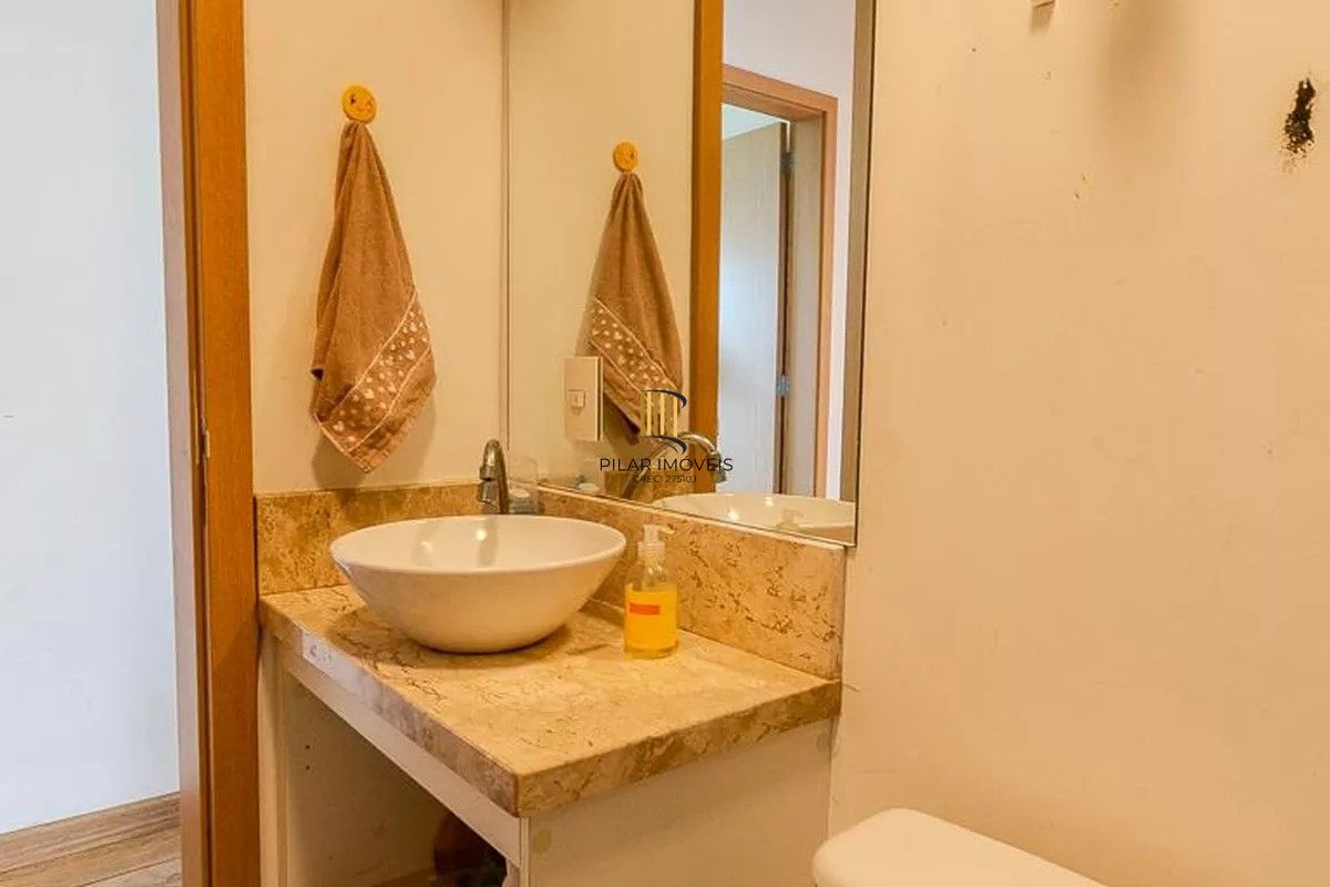 Apartamento 3 dormitórios no bairro Camaquã