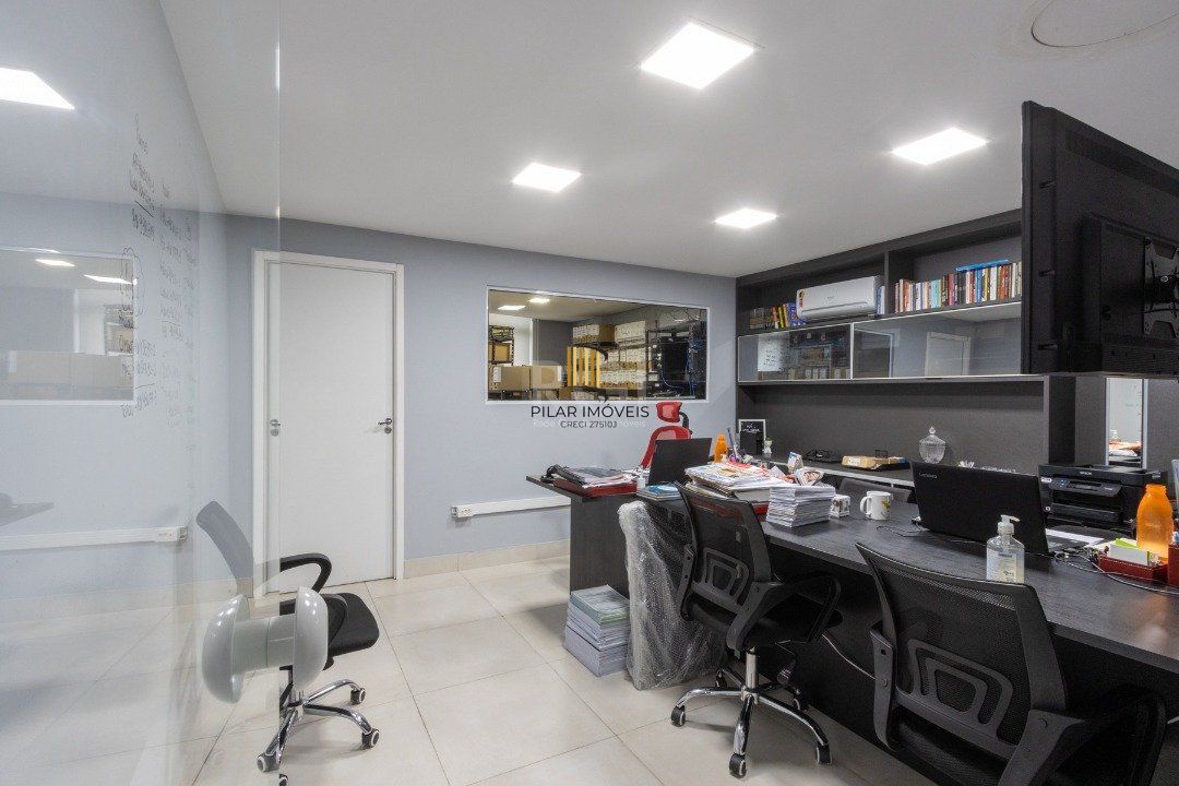 Sala em andar inteiro com 157,44  privativos