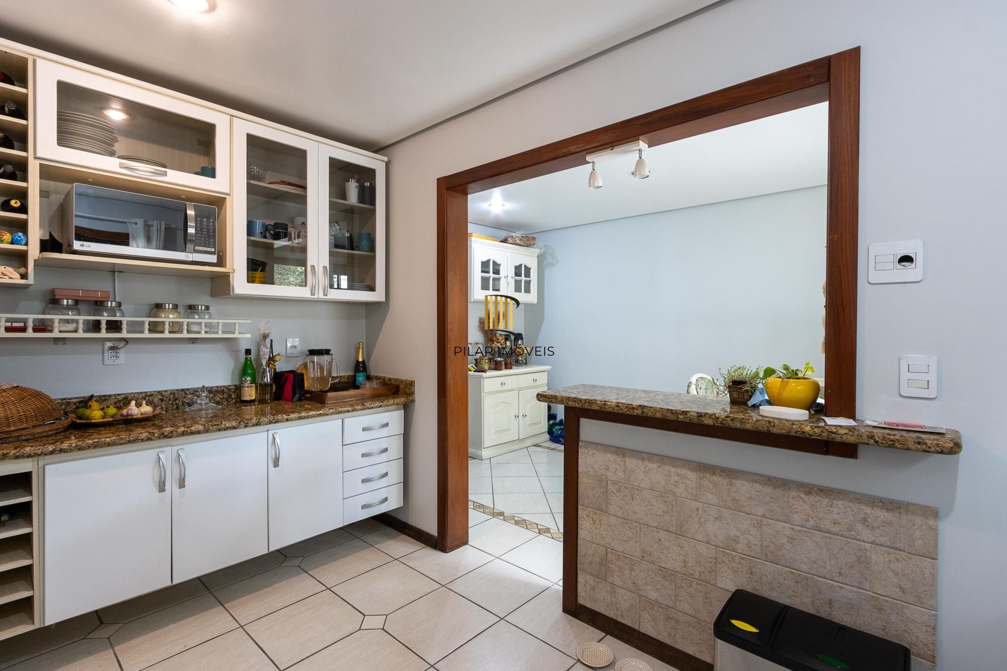 Casa Condominio para Venda - 175m², 3 dormitórios, sendo 1 suites, 4 vagas - Tristeza