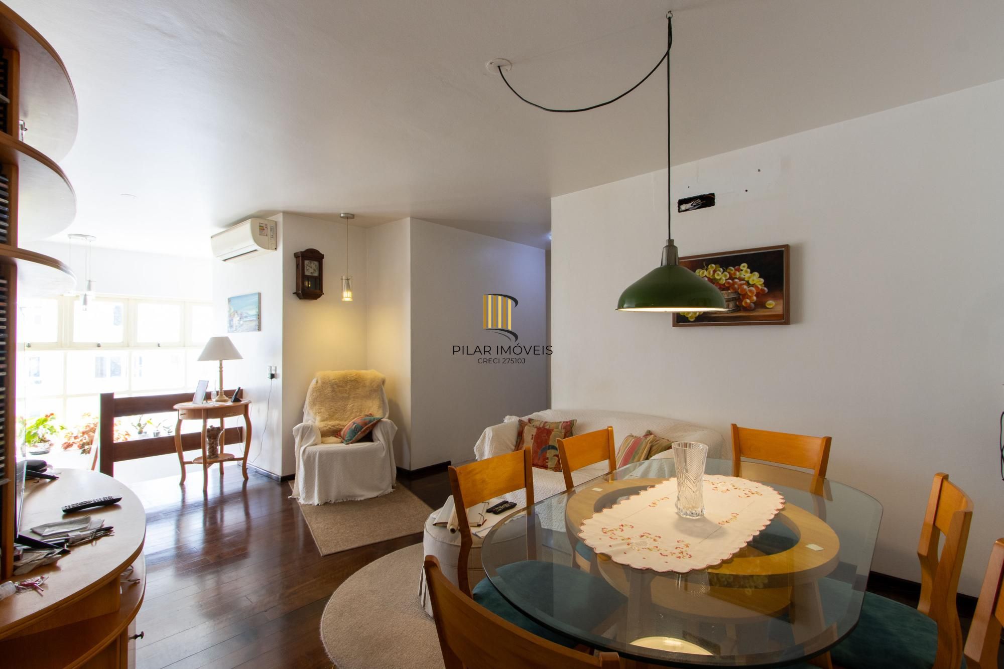 Casa com piscina Bairro Cristal