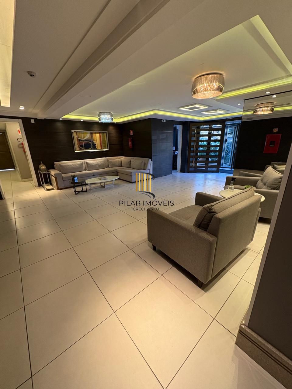 Apartamento com 2 suites, lavabo e 2 vagas de garagem no Bairro Rio Branco