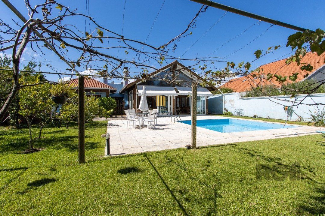 Casa de Condomínio 3 dormitórios no bairro Belém Novo