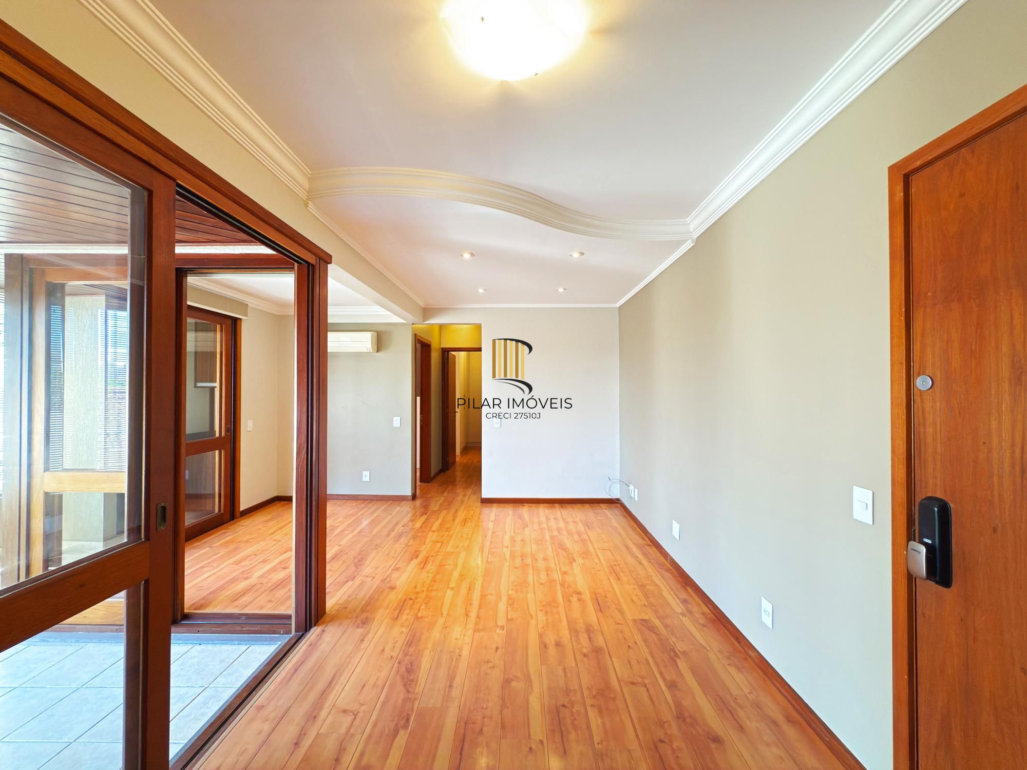 Apartamento desocupado, 2 quartos (1 suite), 2 vagas - Bairro Tristeza