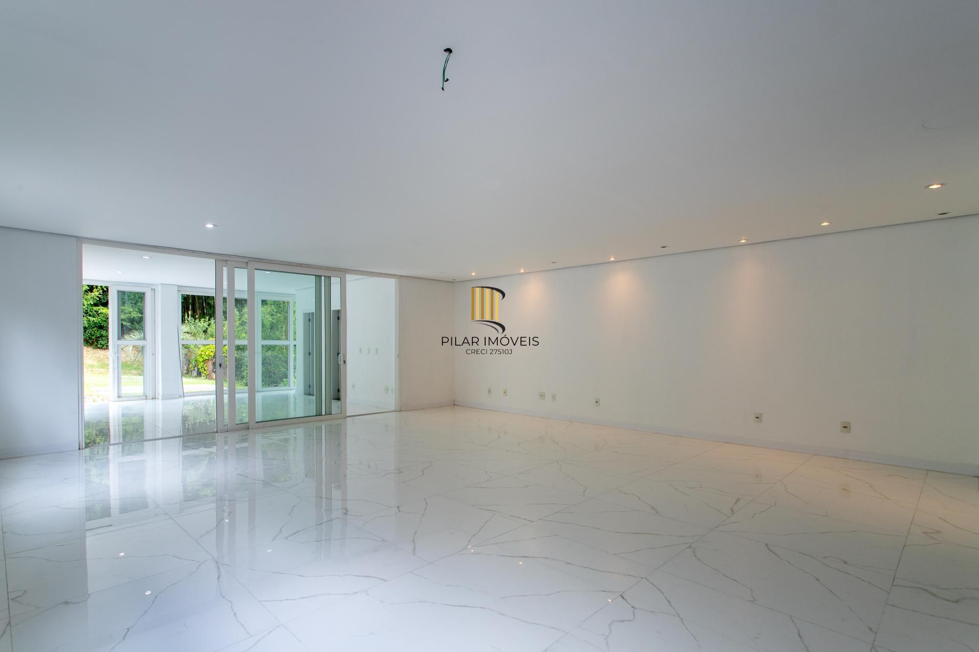 Casa em condomínio no Terra Ville  .Esta casa de alto padrão, dispõe de 4 suítes