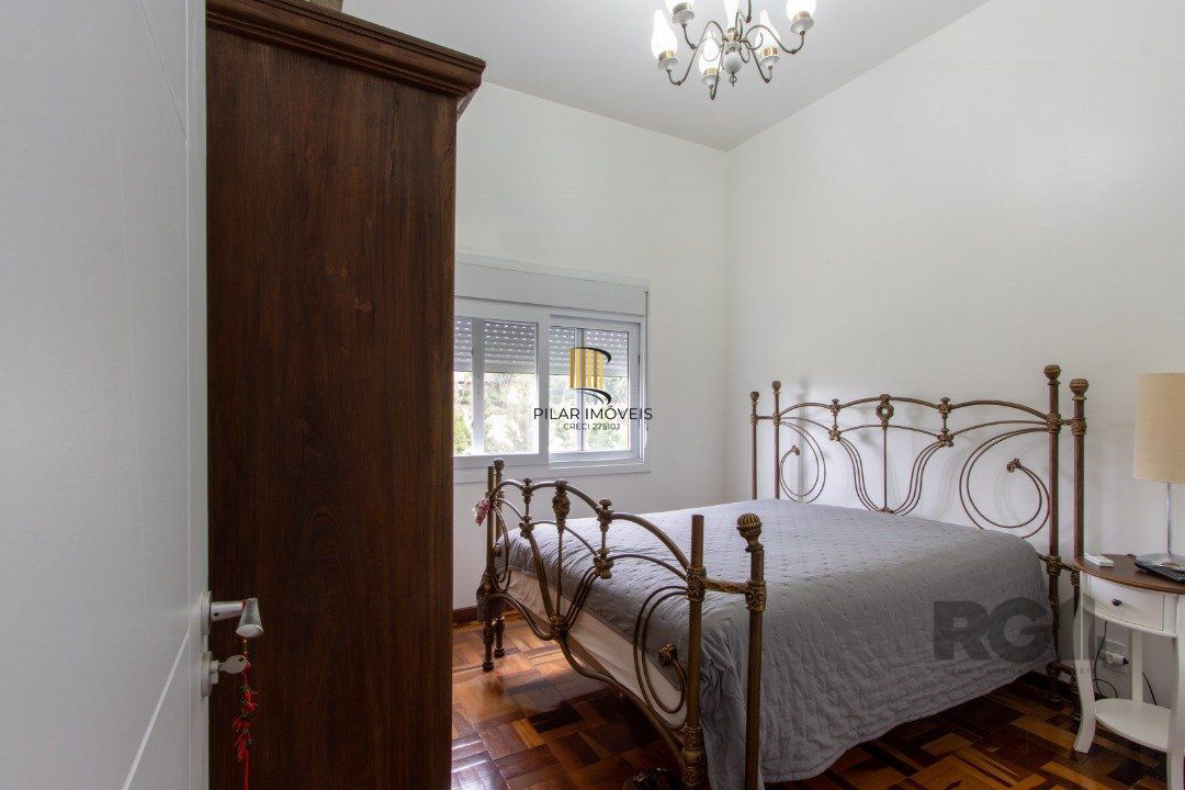 Casa de Condomínio 4 dormitórios no bairro Vila Nova