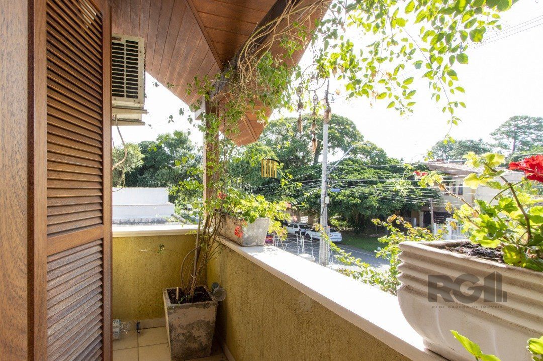 Casa de Condomínio 3 dormitórios no bairro Tristeza
